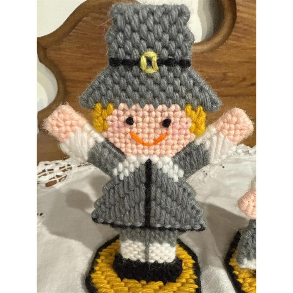 Vintage 89s Pilgrims Shelf Sitter Plastic Canvas Handmade 5” Thanksgiving Decor - Picture 3 of 4